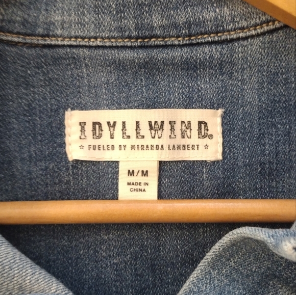 Idyllwind Women's Magnolia Embossed Trucker Jacket - Picture 5 of 9